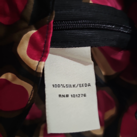 ✨ ECI New York 100% Silk Blouse | Statement Print ✨ - Picture 4 of 8